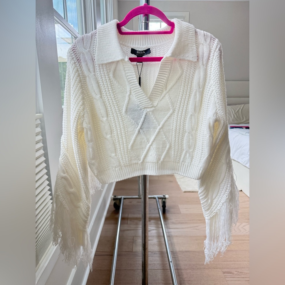 Hera Collection White V-Neck Cable Knit Sweater